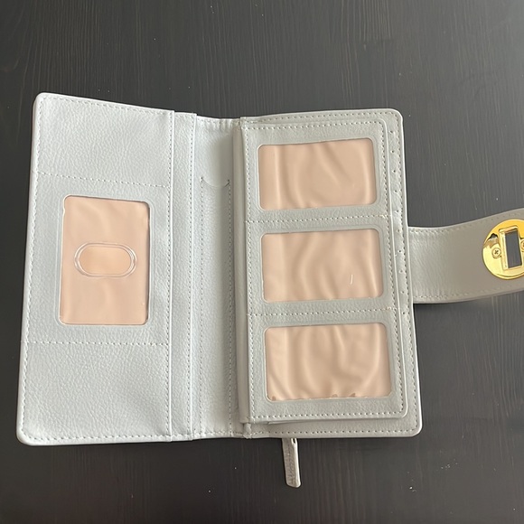 Wallet - Picture 3 of 5